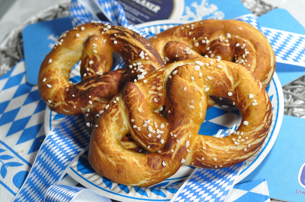 frische Laugenbrezel selbtgemacht - brezen3 - 11