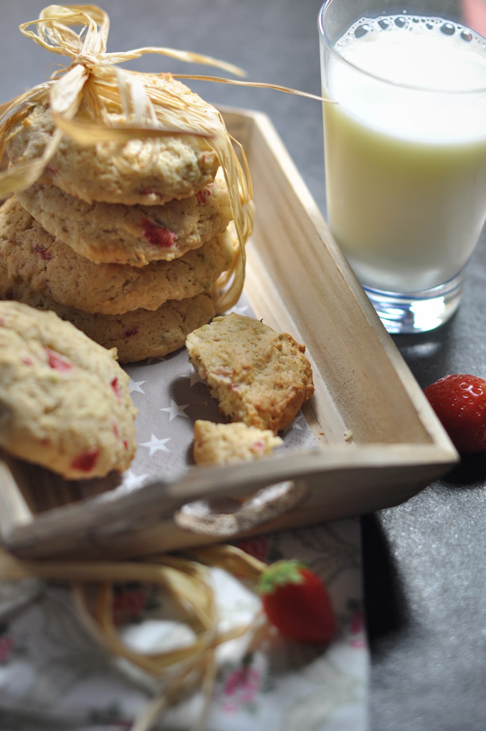 Strawberry-Pistachio-Cookies - strawberry cookies3 - 12