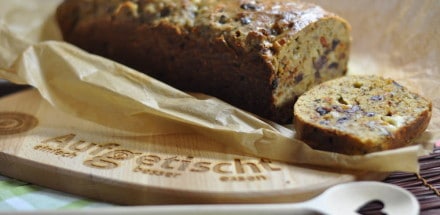 Mediterranes Brot mit Oliven, Tomaten und Nüssen - mediterranes olivenbrot 12 - 11