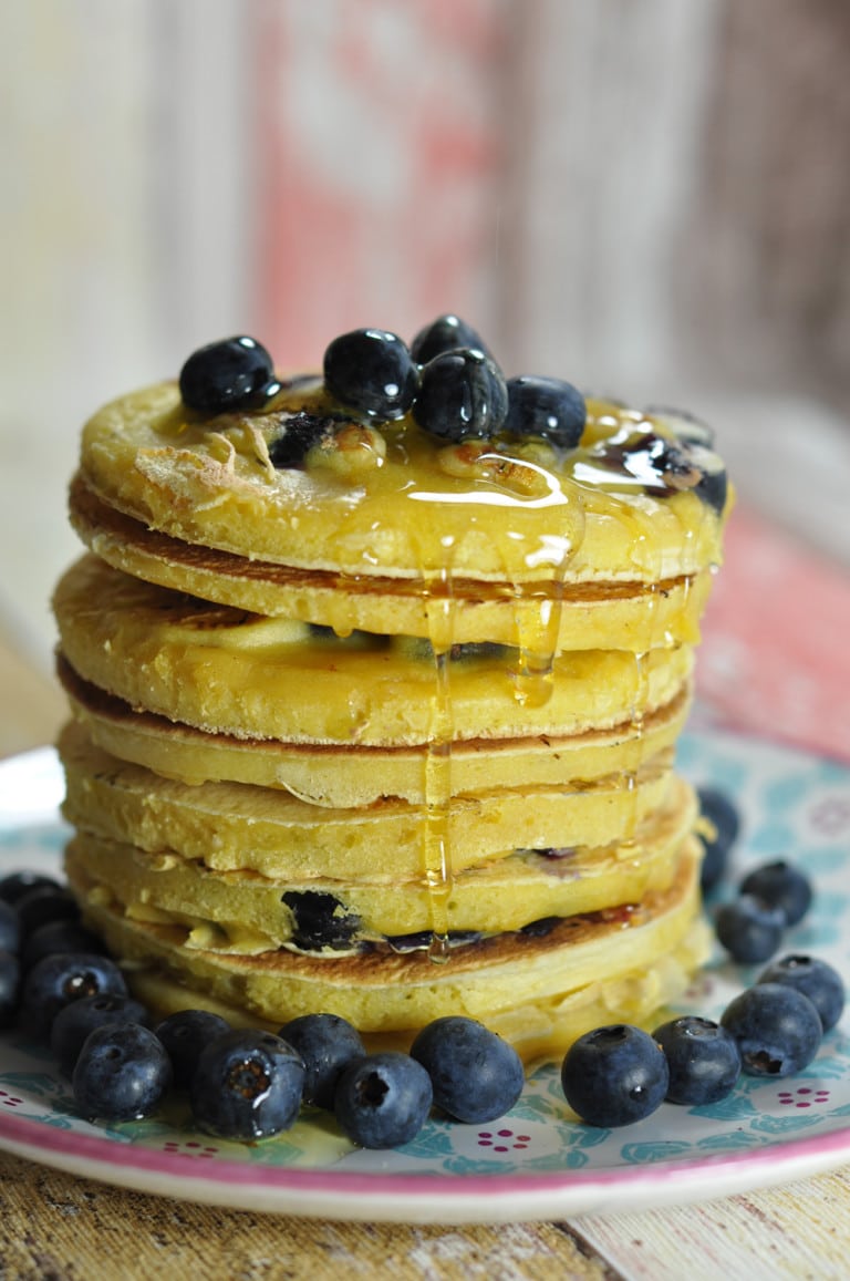 amerikanische Pancakes mit Bananen & Heidelbeeren - pancakes4 - 13