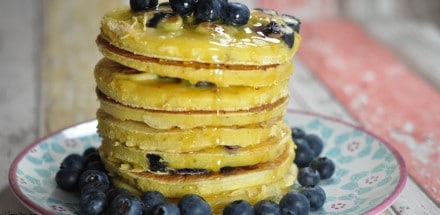 amerikanische Pancakes mit Bananen & Heidelbeeren - pancakes5 - 5