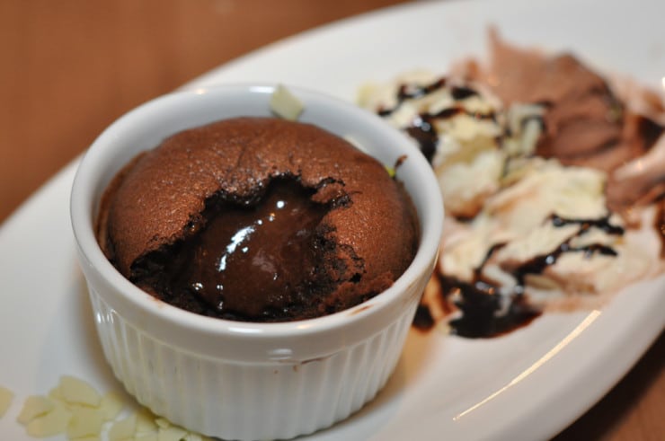 Schokokuchen mit flüssigem Kern [TOP Rezept] - aufgetischt.net