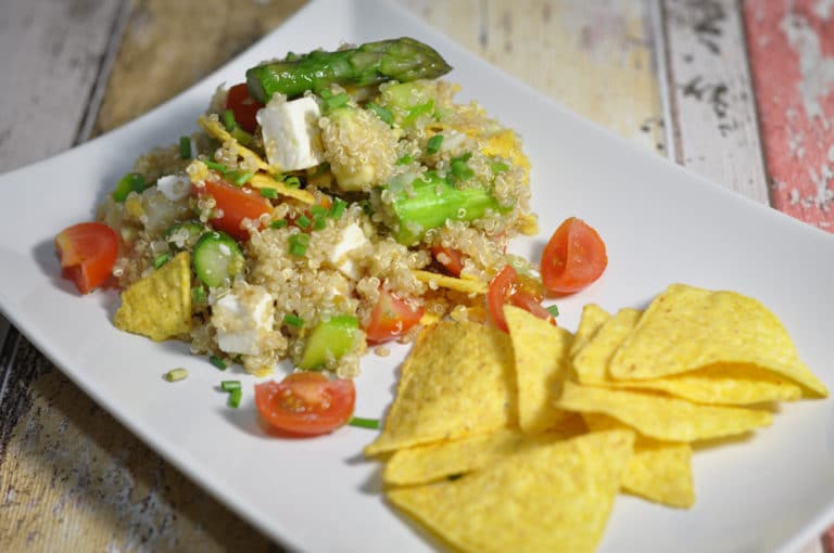 Spargel Quinoa Salat mit Nachos - quinoa salat spargel nachos - 8