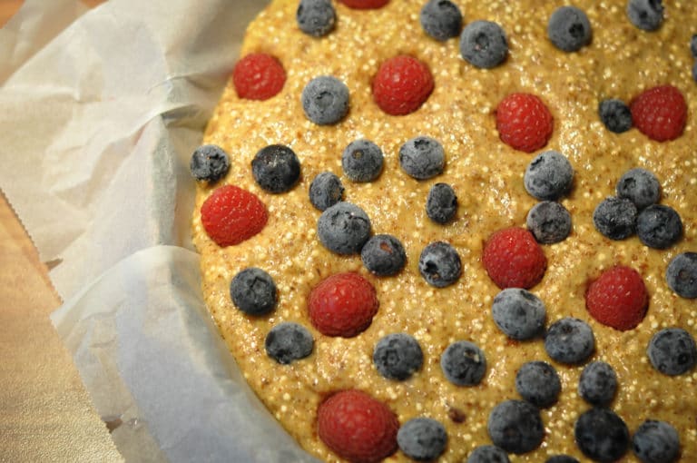 Quinoa Nusskuchen aus der Low Carb Ecke - quinoa beeren kuchen 2 - 8