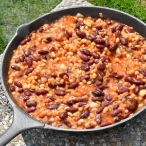baked beans im Dutch oven