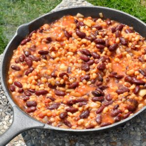 baked beans im Dutch oven