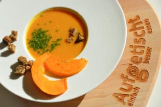 Kürbis Karotten Kokos Suppe - unsere "3K" Lieblingssuppe - kürbis karotten kokos suppe - 10