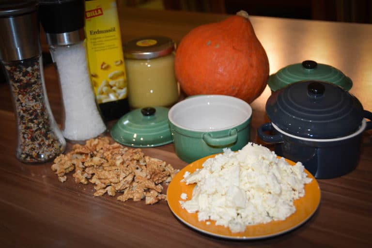 Kürbistopf am Grill mit Honig und Nüssen - aufgetischt.net