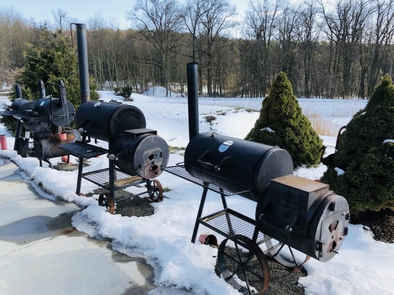 smoker im Schnee