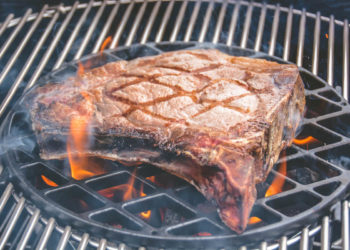 Fleisch richtig auftauen Dry Aged Steak - Leckere Zubereitung nach dem Auftauen