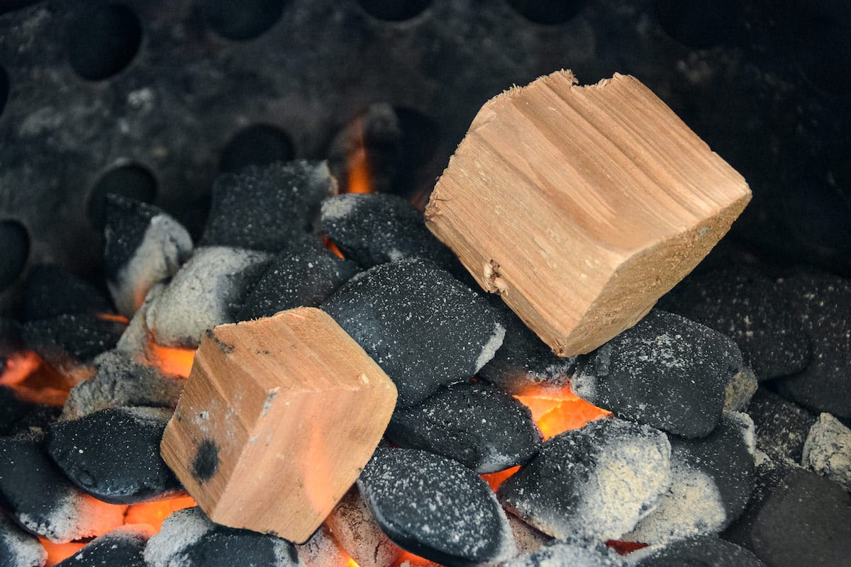 Räuchern am Holzkohlengrill - Nr. 7 der Grill Mythen