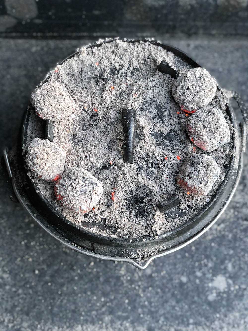 Joghurtbrot im Dutch Oven backen 