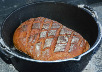 Joghurtbrot aus dem Dutch Oven