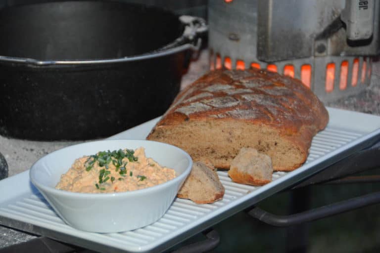 Einfaches Joghurtbrot im Dutch Oven backen - joghurtbrot dutch oven 12 - 25