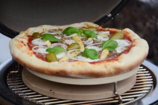Amerikanische Pan Pizza mit Käserand - pizza monolith icon 23 - 11