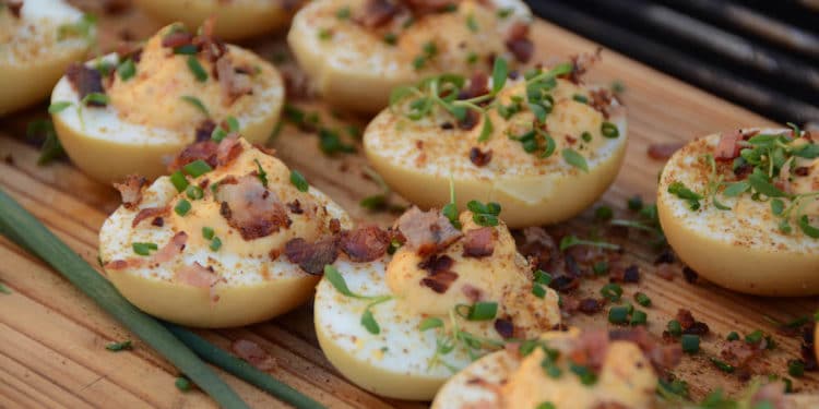 Smoked Deviled Eggs vom Grill