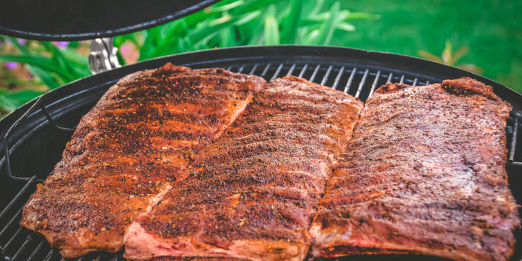 Ribs / Ripperl am Weber Smokey Mountain zubereiten