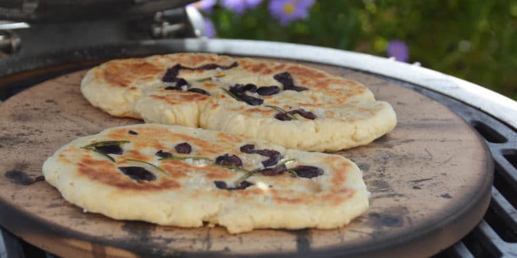 Schnelles Fladenbrot vom Grill