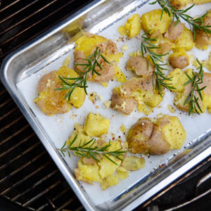 Smashed Potatoes - Knusprige Stampfkartoffeln vom Grill