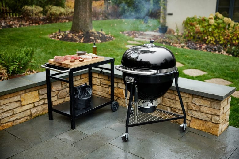 Weber Summit Kamado 