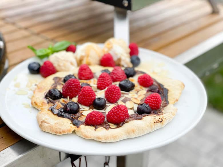 Süße Pizza aus dem Nero Pizzagrill von Burnhard