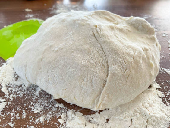 Weizenbrot aus dem Dutch Oven zubereiten