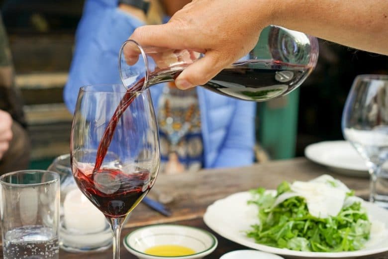 Weinverkostung und der perfekte Begleiter zum Grilldinner