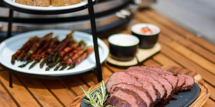 Whisky-Rinderhuft Braten mit Spargel im Speckmantel - whisky braten 20 - 1 Whisky-Rinderhuft Braten mit Spargel im Speckmantel