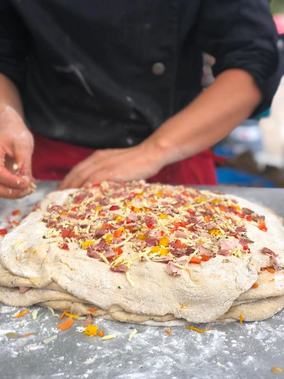 Brotlasagne in der Vorbereitungsphase