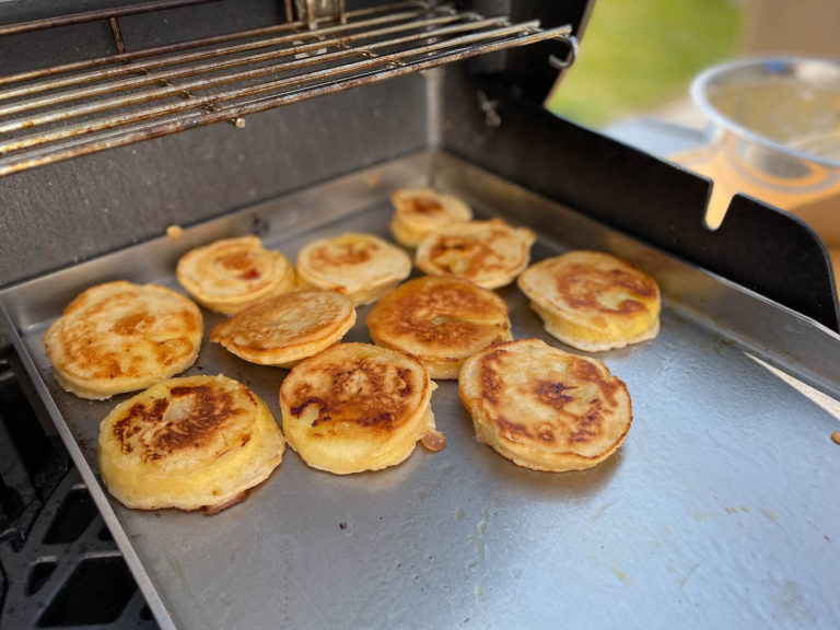 Gebackene Apfelringe im Bierteig vom Grill - apfelringe bierteig 11 - 22