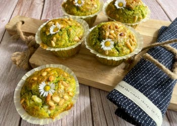 Bärlauchmuffins mit Pinienkernen