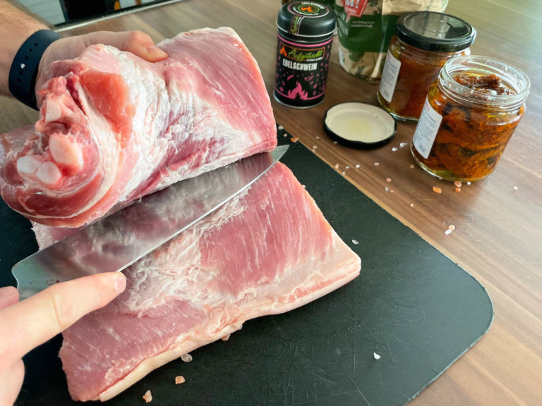 Knuspriges Porchetta mit italienischer Füllung - porchetta italienisch 04 - 35