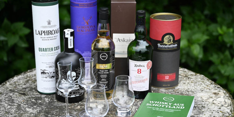 Die 10 besten Islay Whiskys - islay whisky 03 - 1 Schottischer Whisky - Islay