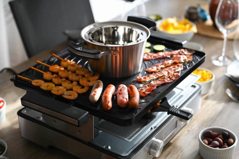 Ordentlich Power auf der Grillplatte des Gastroback Fondue Raclette Kombigerätes