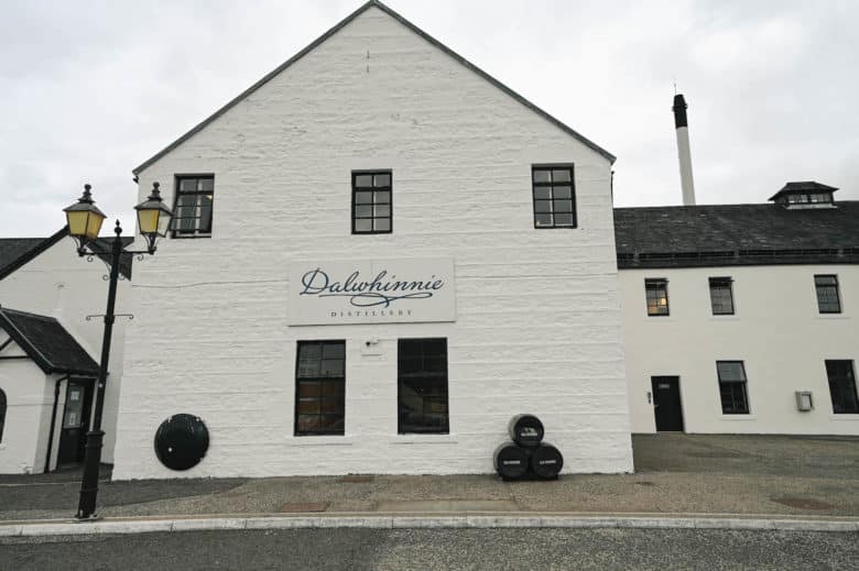 Die 8 besten Whisky Destillerien in den zentralen Highlands  - dalwhinnie destillerie 07 - 14