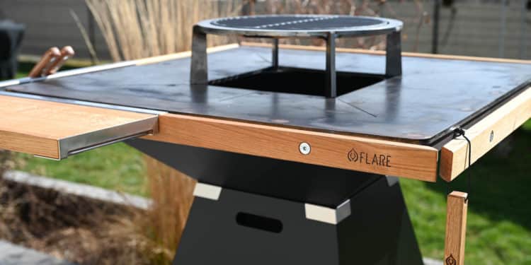 Flare Grill in Anthrazit