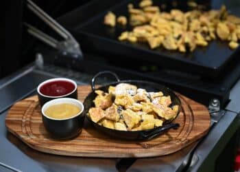 Saftiger Kaiserschmarren von der Plancha