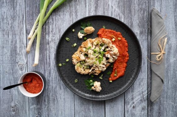 Gegrillte Karfiolsteaks im Teriyaki Style