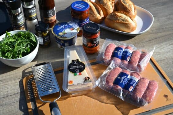 Zutatenüberblick Salsiccia Hot Dog